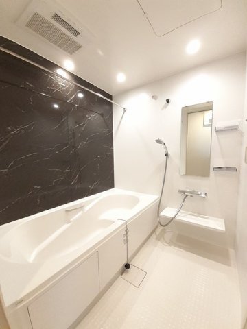 バス・シャワールーム　ゆったり過ごせるお風呂です