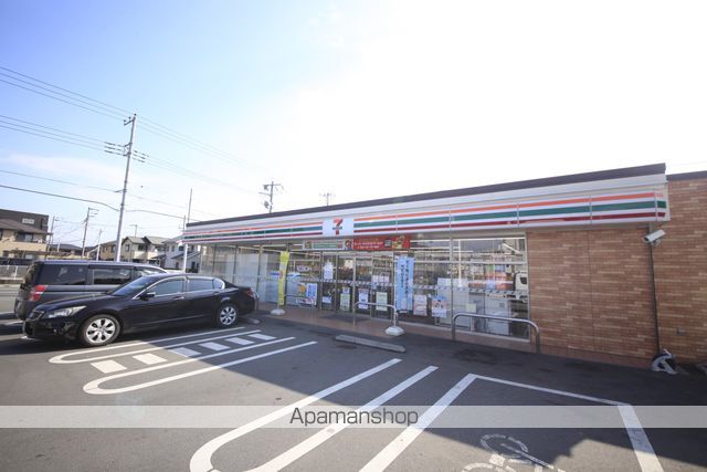 コンビニ　セブンイレブン（コンビニ）まで470m