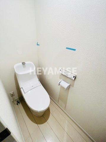 トイレ　※同物件反転タイプの写真でございます※現況を優先します※