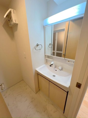 洗面設備　忙しい朝には欠かせない洗面所です