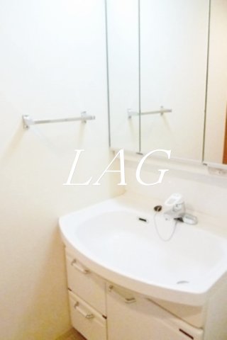 洗面設備　洗面台です。