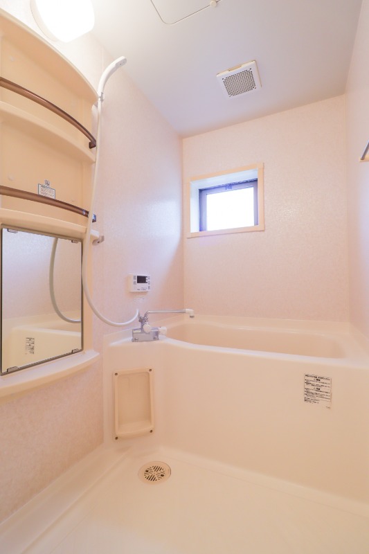 バス・シャワールーム　図面と現状に相違がある場合には現状を優先