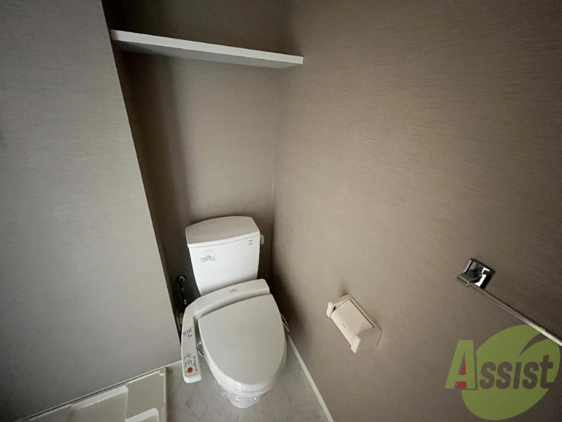 トイレ　トイレは温水洗浄便座になります。清潔にご使用いただけます。