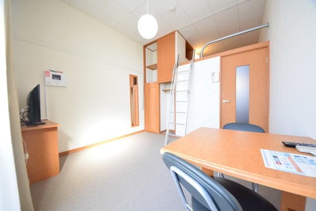 居室・リビング　★　ゆったりとしたしたお部屋です　★