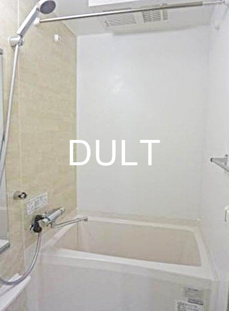 バス・シャワールーム　バスルームです。