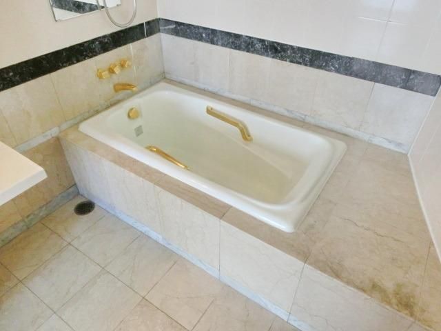 バス・シャワールーム　★オシャレなお風呂です★