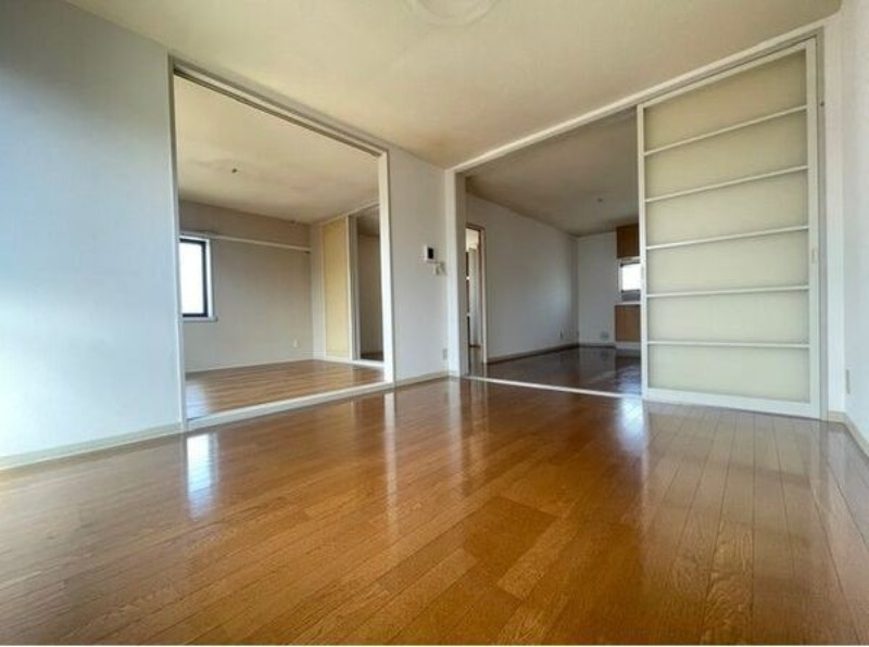 居室・リビング　図面と現状に相違がある場合には現状を優先