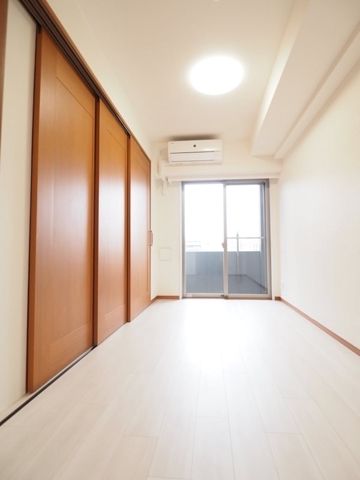 居室・リビング　明るいお部屋ですね♪