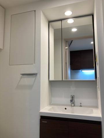 洗面設備　※別部屋の参考写真です。