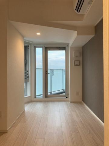 居室・リビング　※別部屋の参考写真です。