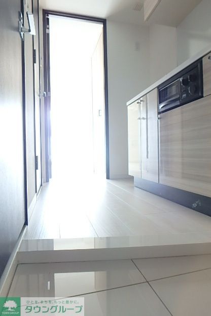 玄関　採光のとれた玄関