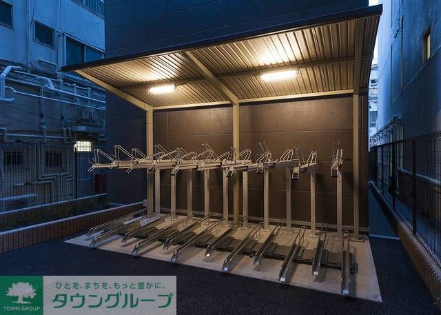 エントランス　駐輪場完備♪