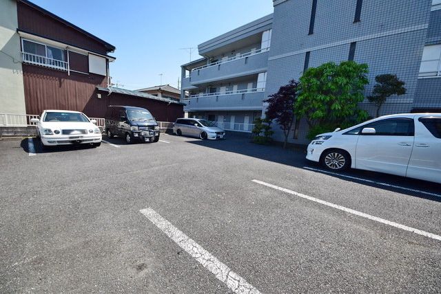 駐車場　★お問い合わせはタウンハウジングまで★