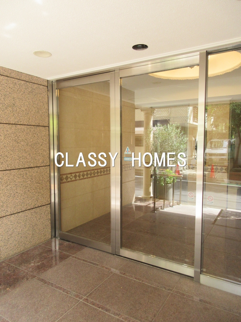 エントランス　1998年竣工　カステーロミズタニ：エントランス