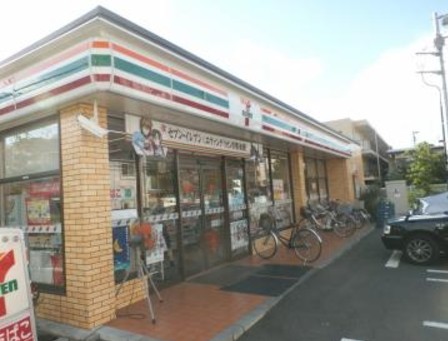 コンビニ　セブン-イレブン練馬関町東２丁目店（コンビニ）まで119m