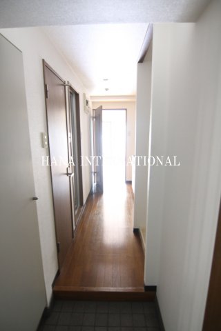 玄関　現況優先です