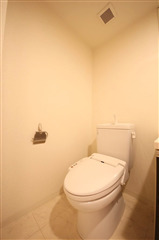 トイレ　ライブコート北梅田