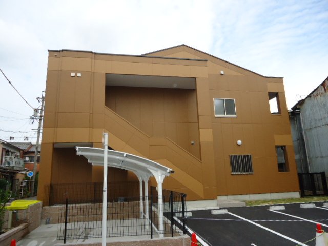 建物外観　外観写真（昼）