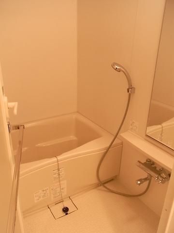 バス・シャワールーム　追焚機能付きバス（浴室乾燥機）