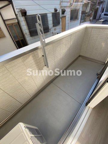 バルコニー　バルコニーからの眺めを楽しみながら食事をしませんか