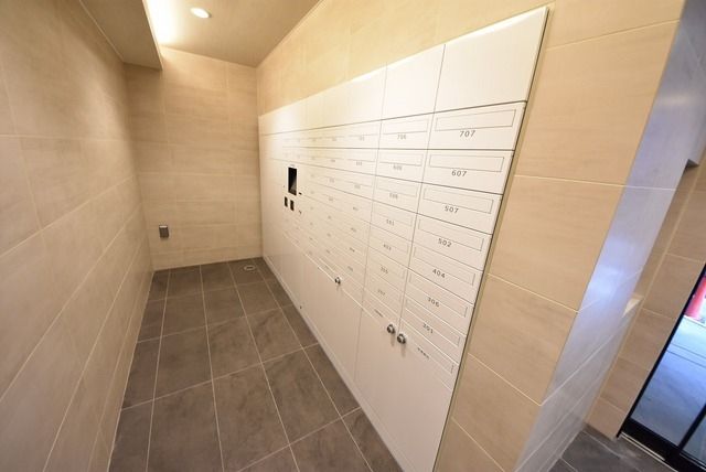 エントランス　宅配ボックス