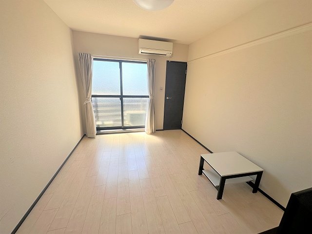 居室・リビング　同タイプのお部屋の写真です。