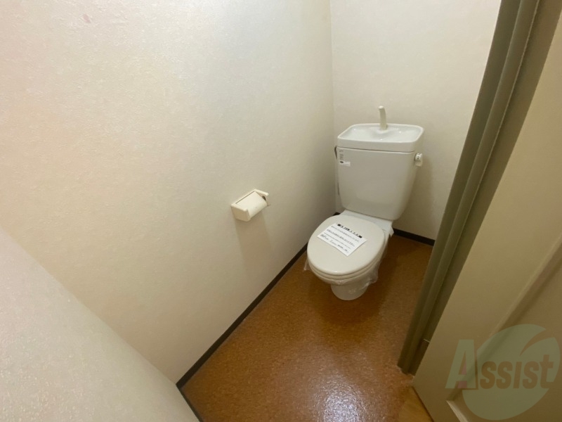 トイレ　こちらはトイレです。お手入れも楽ちんです！