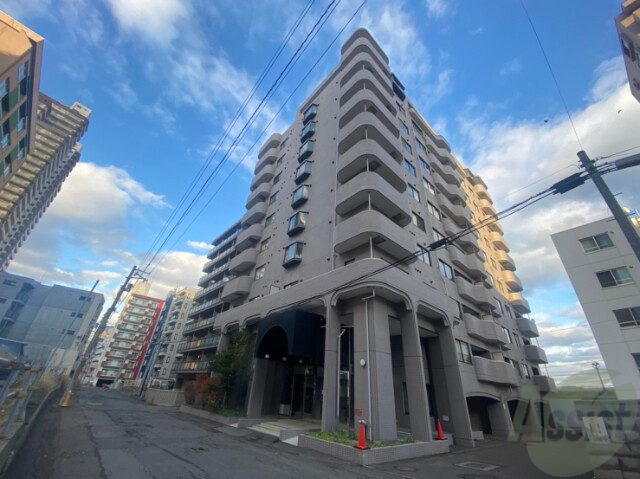 建物外観　札幌市中央区南１３条西「メゾンドブーケパーク」