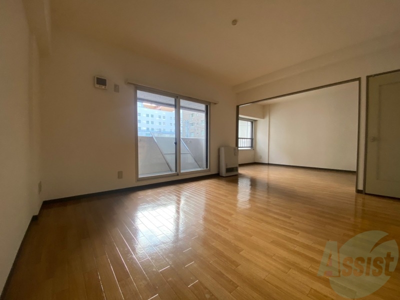 居室・リビング　広くてキレイなＬＤＫが広がっていて、充実した生活が送れそう。