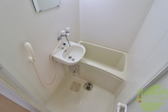 バス・シャワールーム　コンパクトなお風呂！