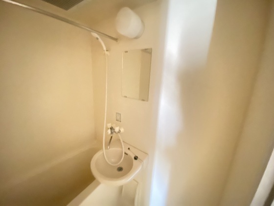 洗面設備　※別部屋の写真です