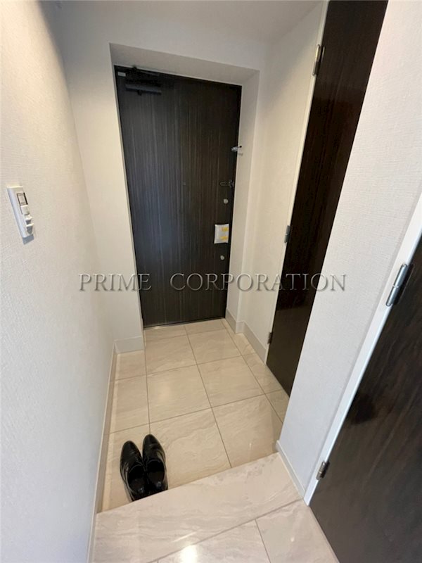 玄関　※参考写真※