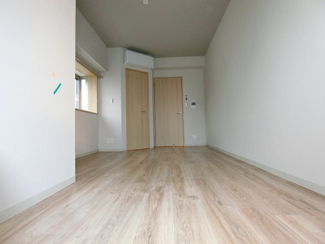 居室・リビング　同物件別号室の写真です。