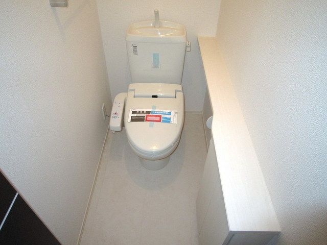 トイレ　★シャワートイレ★