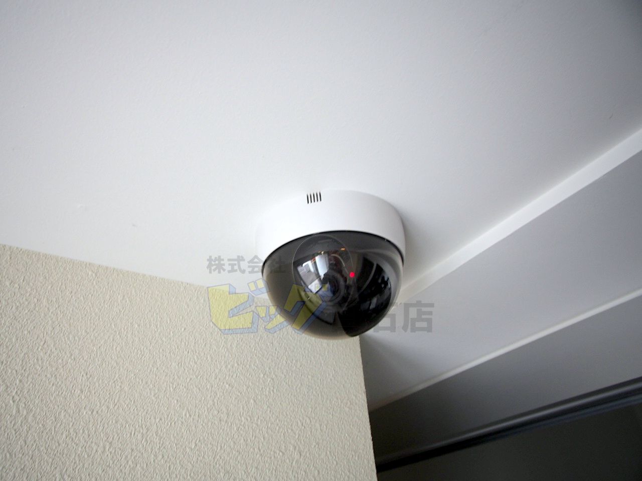 エントランス　防犯カメラ・ＴＶモニターホン設置で安心のセキュリティです♪