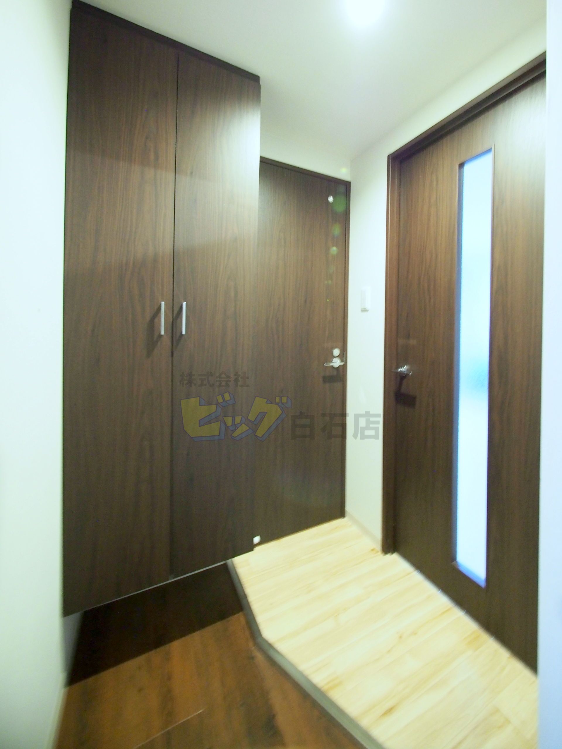 玄関　広々とした玄関です♪