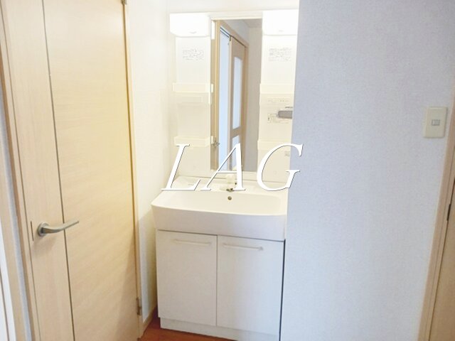 洗面設備　洗面台です。