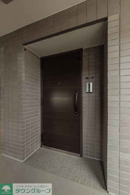 玄関　※写真は同タイプ住戸です。