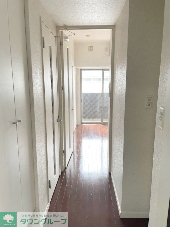 玄関　※別号室のお写真です。