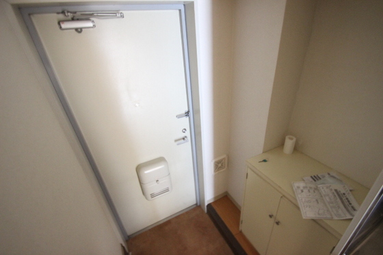 玄関　※別部屋の写真です