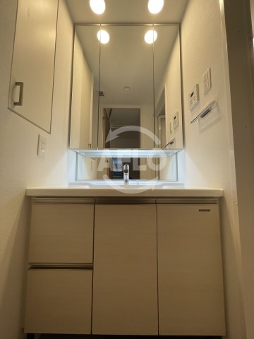 洗面設備　アーバンドルフ天満　独立洗面台