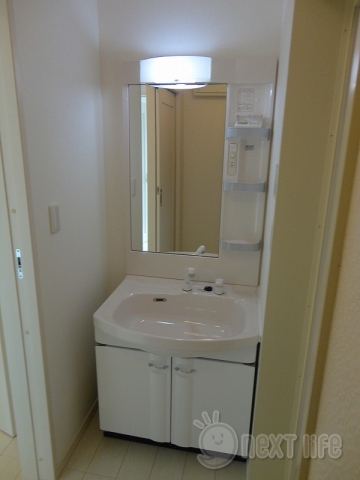 洗面設備　ルシェンテE棟の独立洗面台