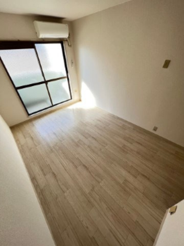 居室・リビング　こちらのリビングで趣味の時間をお楽しみください