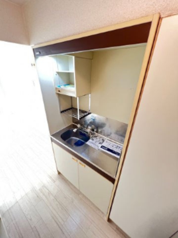 キッチン　コンパクトなキッチンで掃除もラクラク