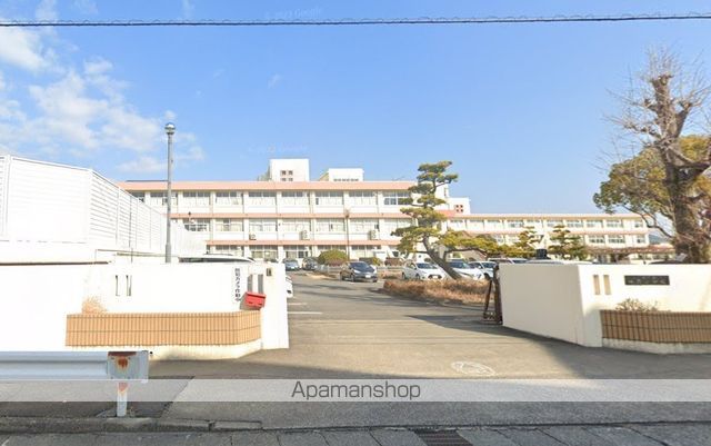 小学校　味岡小学校（小学校）まで395m