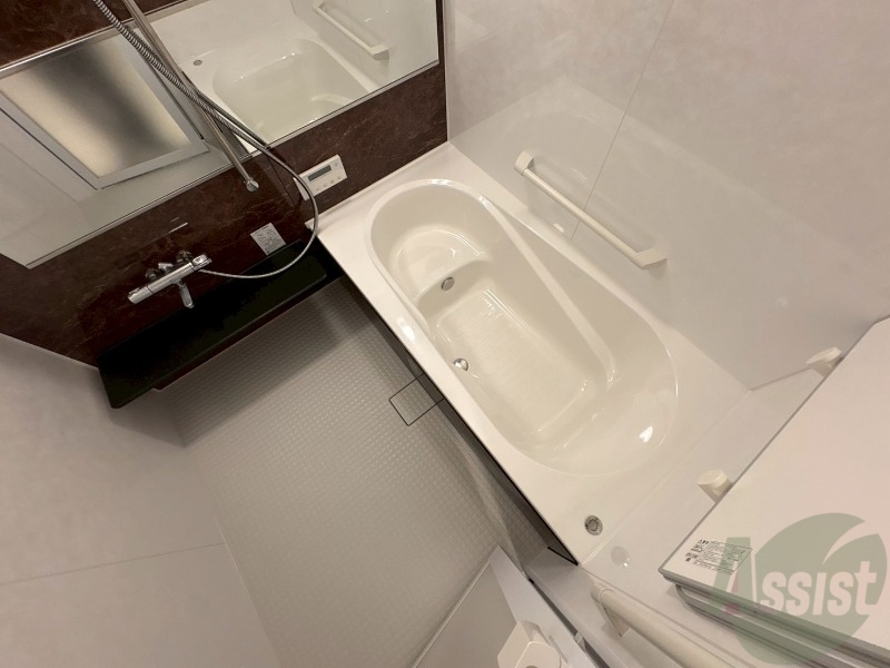 バス・シャワールーム　お風呂になります。一日の疲れを癒してくださいね。
