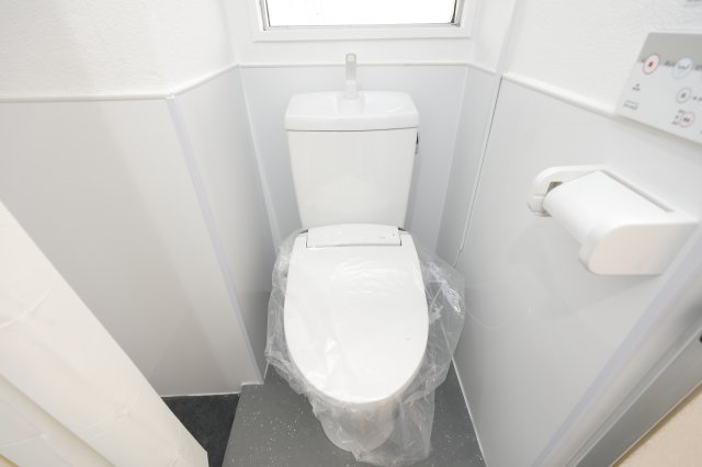 トイレ　別部屋同タイプ