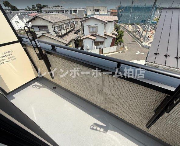バルコニー　陽当たり良好なバルコニーです