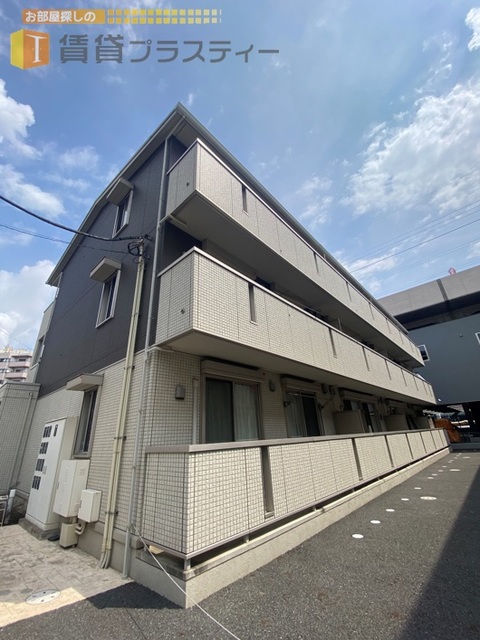 建物外観　大人ツートンカラーのＤルーム。
