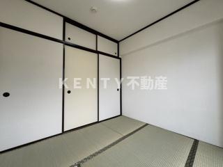 居室・リビング　和室ならではの温かな和の空間で寛ぎの時間を過ごせます